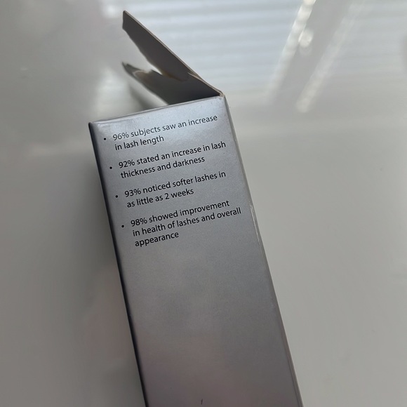 Lash Enhancing Serum - Picture 4 of 4